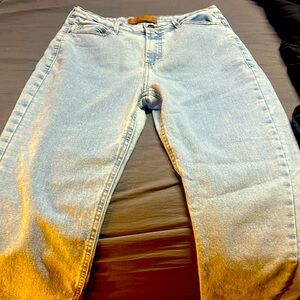 Women’s La Tay jeans barely ever worn